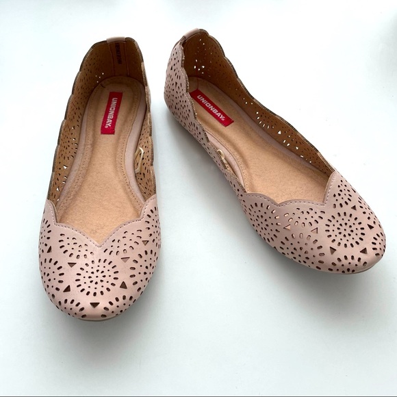 UNIONBAY Shoes - NWT Unionbay Peach Flats